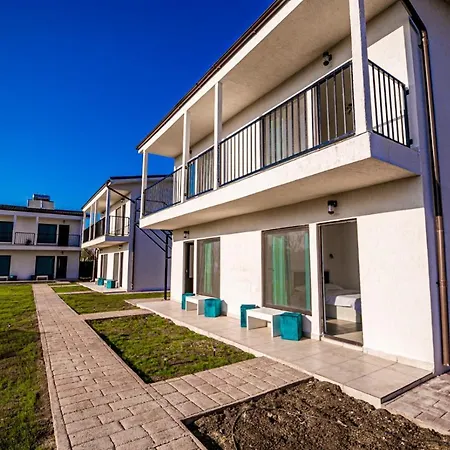 Complex Turistic N&s Guest house 2 Mai