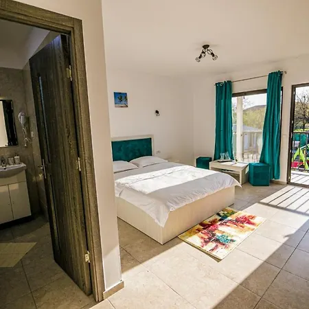 Guest house Complex Turistic N&s 2 Mai