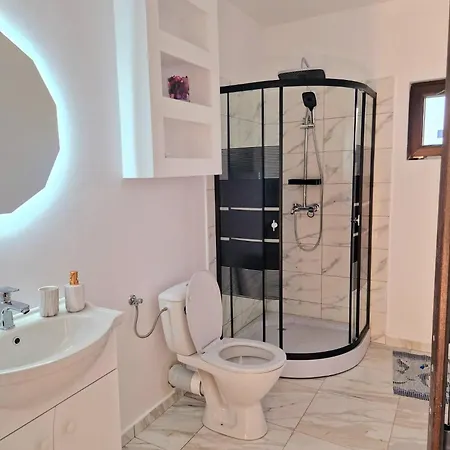 Complex Turistic N&s Guest house *