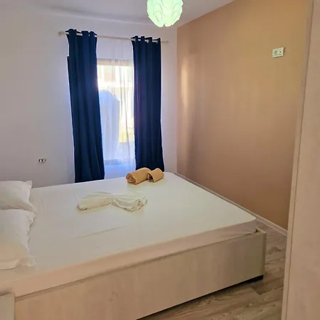 Complex Turistic N&s Guest house *