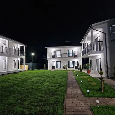 Complex Turistic N&s Guest house 2 Mai