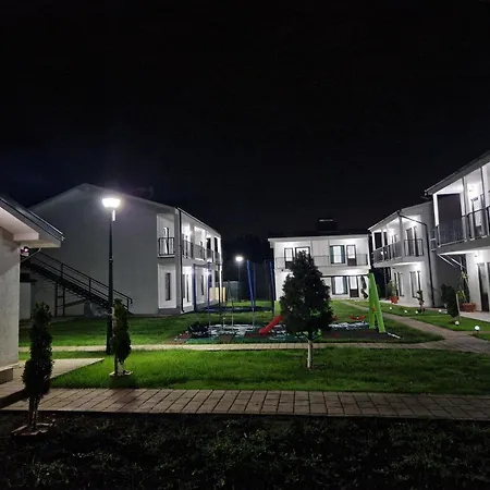 ゲストハウス Complex Turistic N&s 3*