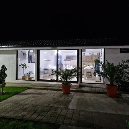 Guest house Complex Turistic N&s 2 Mai