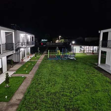 Guest house Complex Turistic N&s 2 Mai