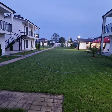 Complex Turistic N&s Guest house 2 Mai