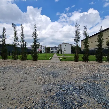 Complex Turistic N&s ゲストハウス ドウア・マ