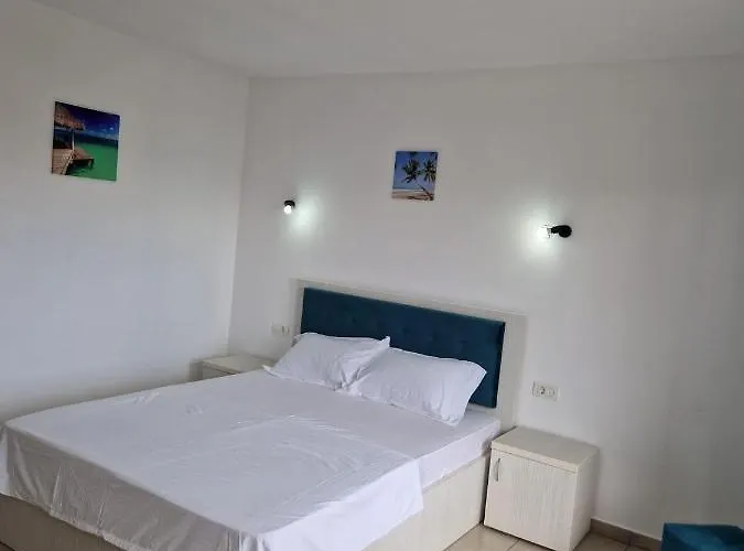 ゲストハウス Complex Turistic N&s 3*