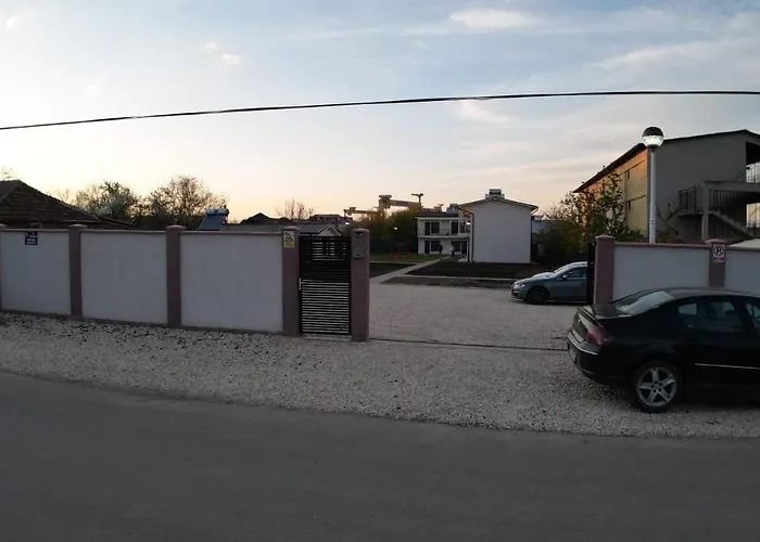 Complex Turistic N&s ゲストハウス 3*