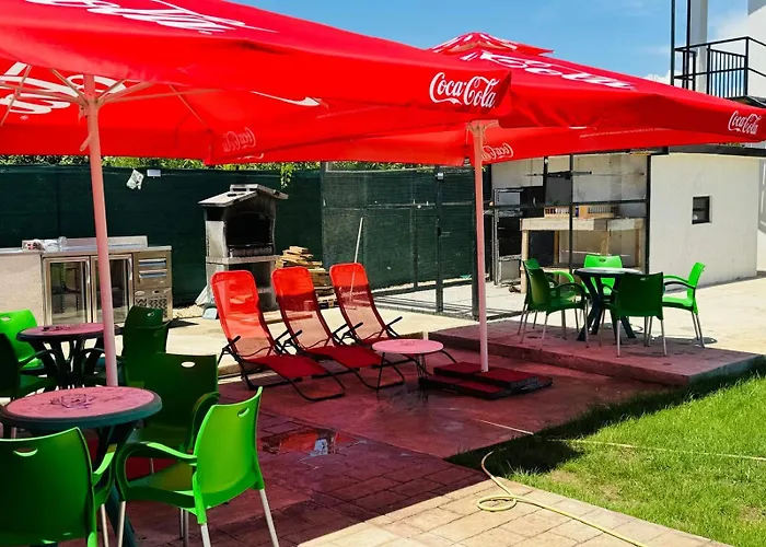 ゲストハウス Complex Turistic N&s 3*